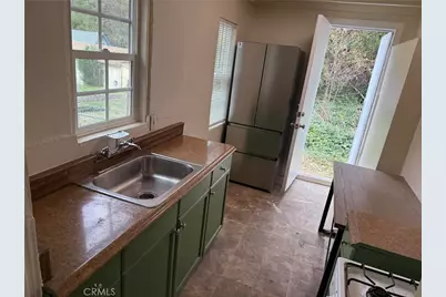 369 Log, Crestline, CA 92325 - Photo 7