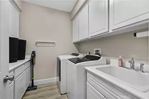 14215 Rolling Stream Pl, Eastvale, CA 92880 - Photo 29