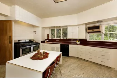 28641 North Shore Road, Lake Arrowhead, CA 92352 - Photo 21