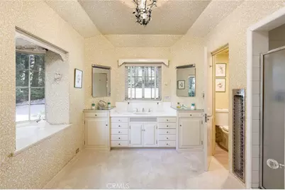 28641 North Shore Road, Lake Arrowhead, CA 92352 - Photo 17