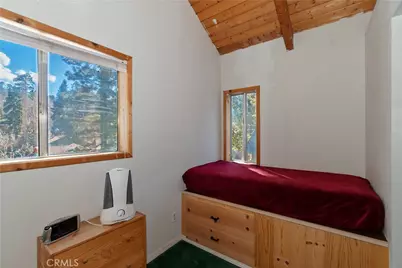 33874 Green Valley Lake Road, Green Valley Lake, CA 92341 - Photo 29