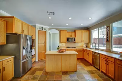 14096 Starflower Court, Jurupa, CA 92880 - Photo 11