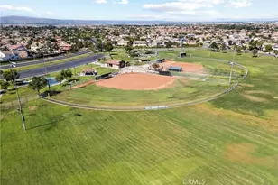 14096 Starflower Ct, Jurupa, CA 92880 - Photo 57