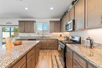 29244 Date Palm, Lake Elsinore, CA 92530 - Photo 13