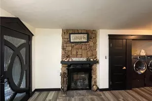 402 Holmes, Sugarloaf, CA 92386 - Photo 3