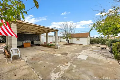 306 W 6th Street, Perris, CA 92570 - Photo 27