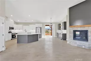 18399 Pacific, Hesperia, CA 92345 - Photo 7