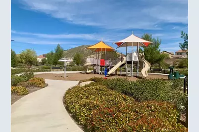 24526 Snapdragon Way, Lake Elsinore, CA 92532 - Photo 13