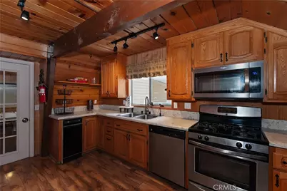 764 Crestwood, Big Bear Lake, CA 92315 - Photo 17