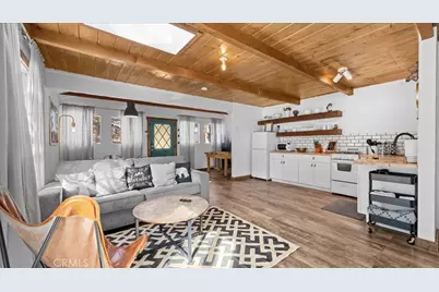 573 Spruce, Sugarloaf, CA 92386 - Photo 5