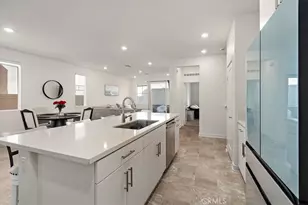 16728 Grapefruit Ln, Fontana, CA 92336 - Photo 7