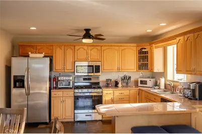 852 Cameron, Big Bear Lake, CA 92315 - Photo 13