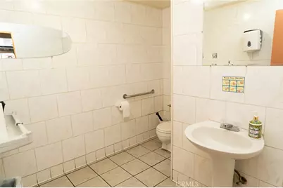 8836 Sierra, Fontana, CA 92335 - Photo 25