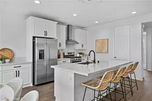 24085 Midvale Ct, Corona, CA 92883 - Photo 7