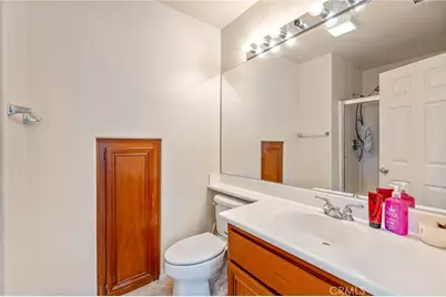 1070 Mandevilla Way, Corona, CA 92879 - Photo 17