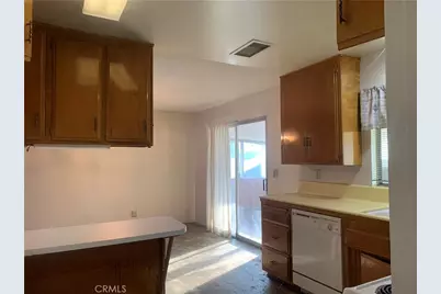 11884 4th, Yucaipa, CA 92399 - Photo 9