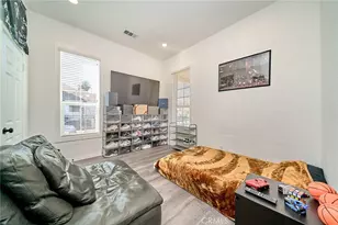 800 E 27th, Los Angeles, CA 90011 - Photo 23