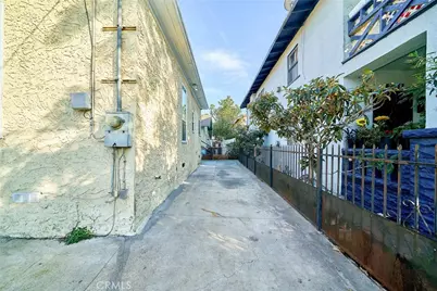 800 E 27th, Los Angeles, CA 90011 - Photo 41