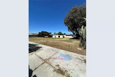 6080 Lucretia, Jurupa Valley, CA 91752 - Photo 35