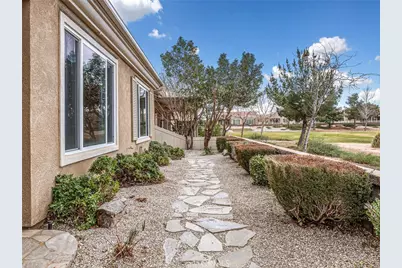 19420 Verbena Street, Apple Valley, CA 92308 - Photo 31