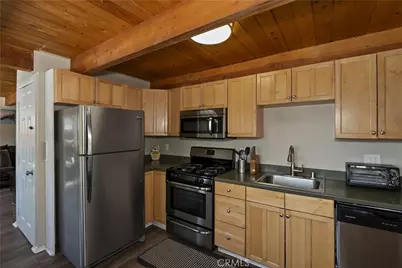 728 W Aeroplane, Big Bear City, CA 92314 - Photo 15