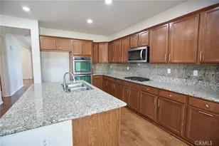 31801 Oak Wood Cir, Yucaipa, CA 92399 - Photo 9