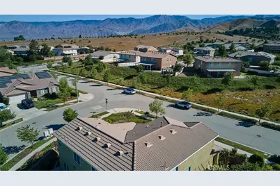 31801 Oak Wood Circle, Yucaipa, CA 92399 - Photo 3