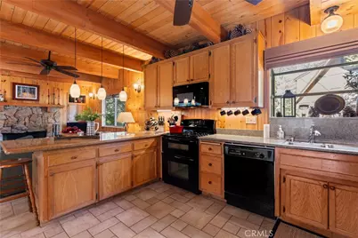 27169 Ironwood Lane, Lake Arrowhead, CA 92352 - Photo 9