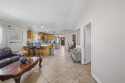 611 S Laurel Ave, Ontario, CA 91762 - Photo 11