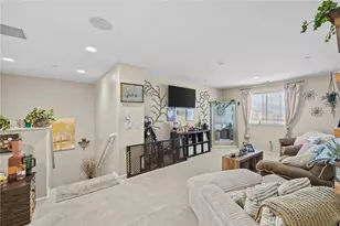 12054 Knight Ct, Victorville, CA 92392 - Photo 9