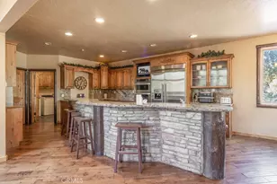 1086 Heritage, Big Bear City, CA 92314 - Photo 11