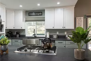 1315 Sequoia Dr, Lake Arrowhead, CA 92352 - Photo 11