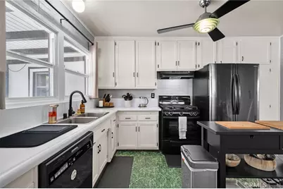 5523 Lakewood Boulevard, Lakewood, CA 90712 - Photo 13