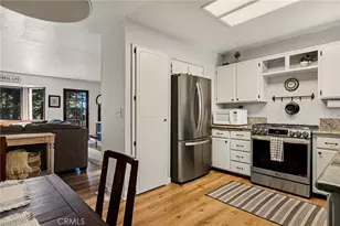 583 W Victoria Ct, Lake Arrowhead, CA 92352 - Photo 9