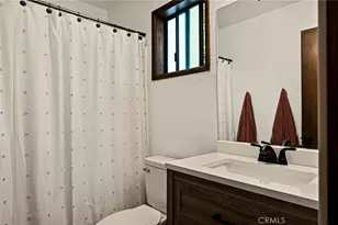 583 W Victoria Ct, Lake Arrowhead, CA 92352 - Photo 13