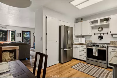 583 W Victoria Court, Lake Arrowhead, CA 92352 - Photo 9