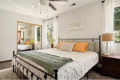 583 W Victoria Court, Lake Arrowhead, CA 92352 - Photo 15