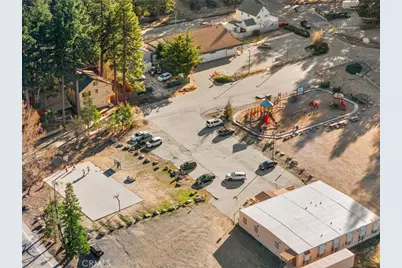 32143 West Drive, Running Springs, CA 92382 - Photo 39