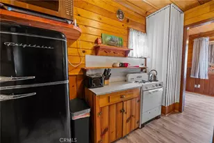 324 Angeles Blvd, Big Bear City, CA 92314 - Photo 9