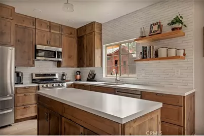32425 Snowshoe, Running Springs, CA 92382 - Photo 7