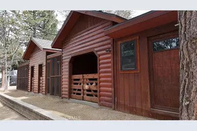 32425 Snowshoe, Running Springs, CA 92382 - Photo 3