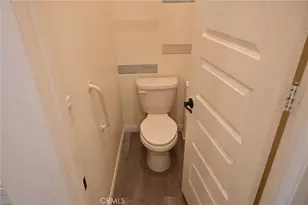 29042 Silverdale Ln, Winchester, CA 92596 - Photo 7