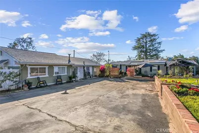 33574 Washington Drive, Yucaipa, CA 92399 - Photo 3