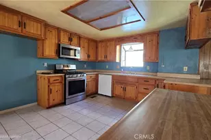 23840 Zuger, Crestline, CA 92325 - Photo 7