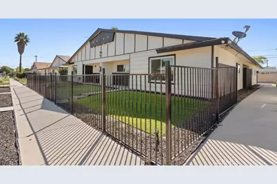 1327 Pennsylvania, Colton, CA 92324 - Photo 5
