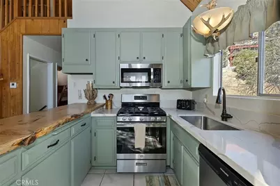 26561 Amador Lane, Lake Arrowhead, CA 92352 - Photo 15