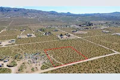 2 Via Seco, Apple Valley, CA 92308 - Photo 3