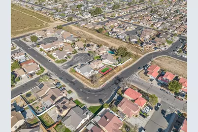 12269 Stonegate Cir, Victorville, CA 92392 - Photo 37