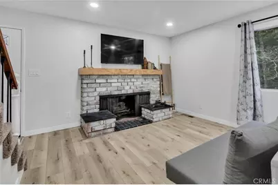 377 Hillside, Lake Arrowhead, CA 92352 - Photo 3