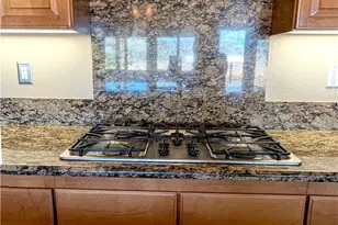 35316 Dry Creek Rd, Yucaipa, CA 92399 - Photo 11